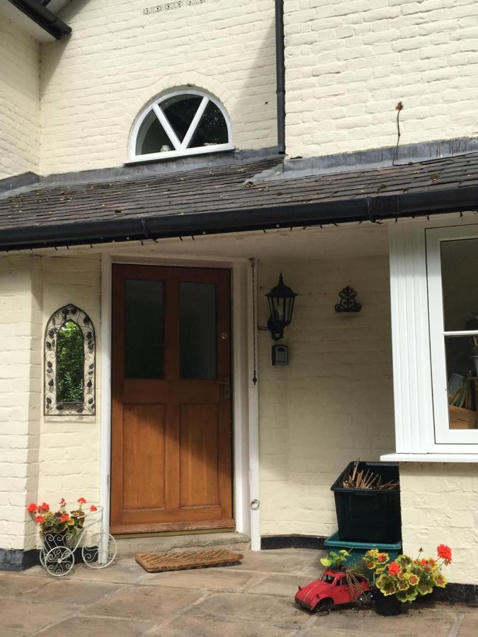 モントゴメリー Bron Hafren Bed & Breakfast エクステリア 写真