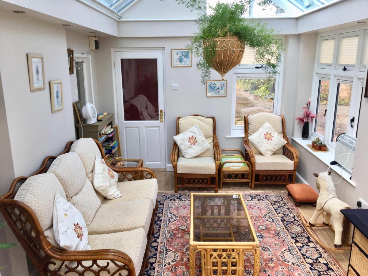 モントゴメリー Bron Hafren Bed & Breakfast エクステリア 写真