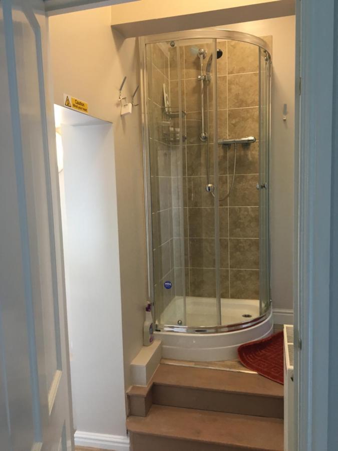 モントゴメリー Bron Hafren Bed & Breakfast エクステリア 写真