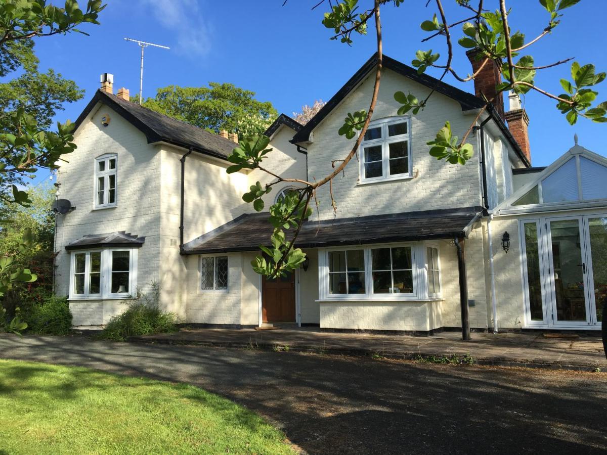 モントゴメリー Bron Hafren Bed & Breakfast エクステリア 写真