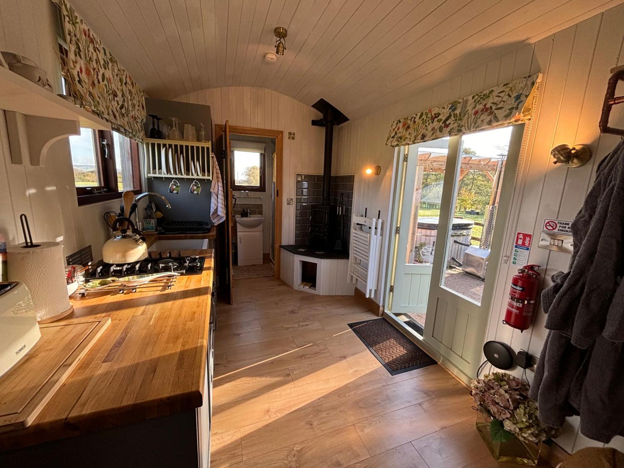 モントゴメリー Bron Hafren Bed & Breakfast エクステリア 写真