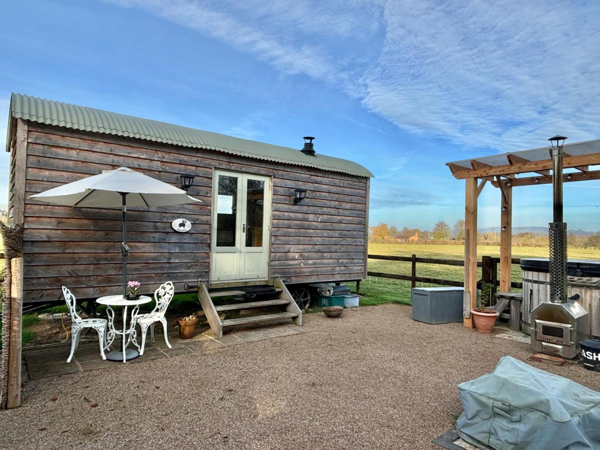 モントゴメリー Bron Hafren Bed & Breakfast エクステリア 写真